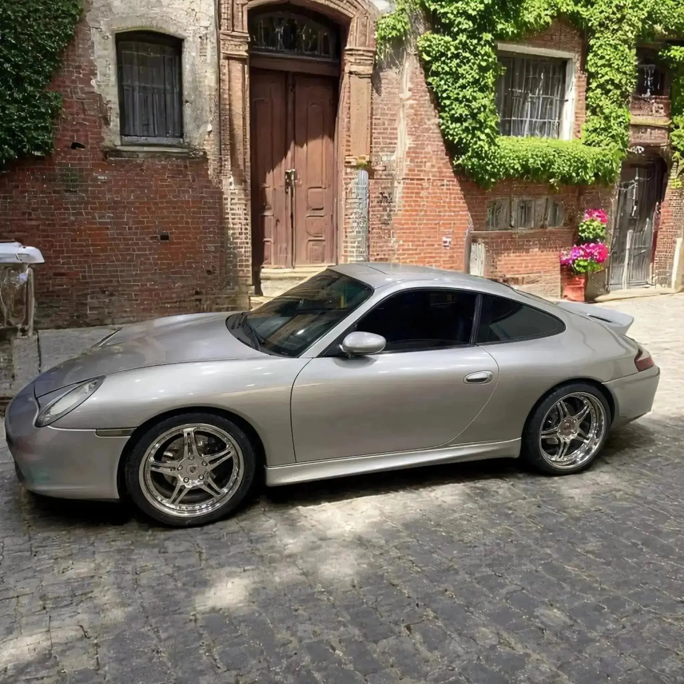 porsche-996-full-aero-kit-lip-rockers-ducktail-diffuser