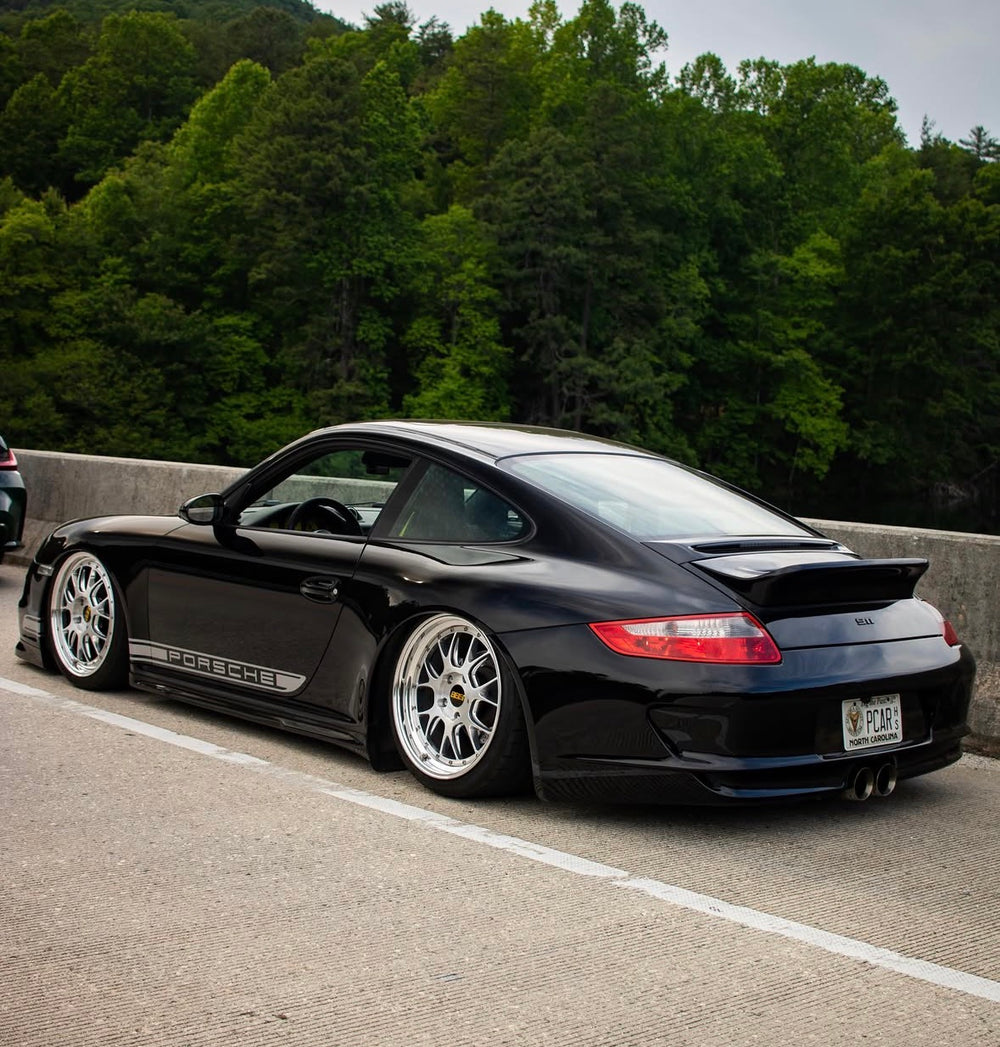 BetterBodies Motorsport Porsche 997 Carrera Mach II side skirts in polyurethane for narrow body models (2005–2012).