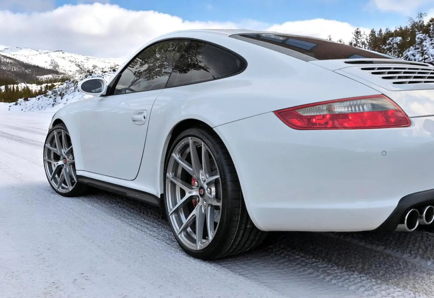 PORSCHE 997 CARRERA/GT3 2005–2012 MACH II SIDE SKIRTS ROCKER PANELS FOR PORSCHE 997 NARROW BODY AERO UPGRADE RACING STYLE BODY KIT ENHANCEMENT FIBERGLASS VOSSTEK