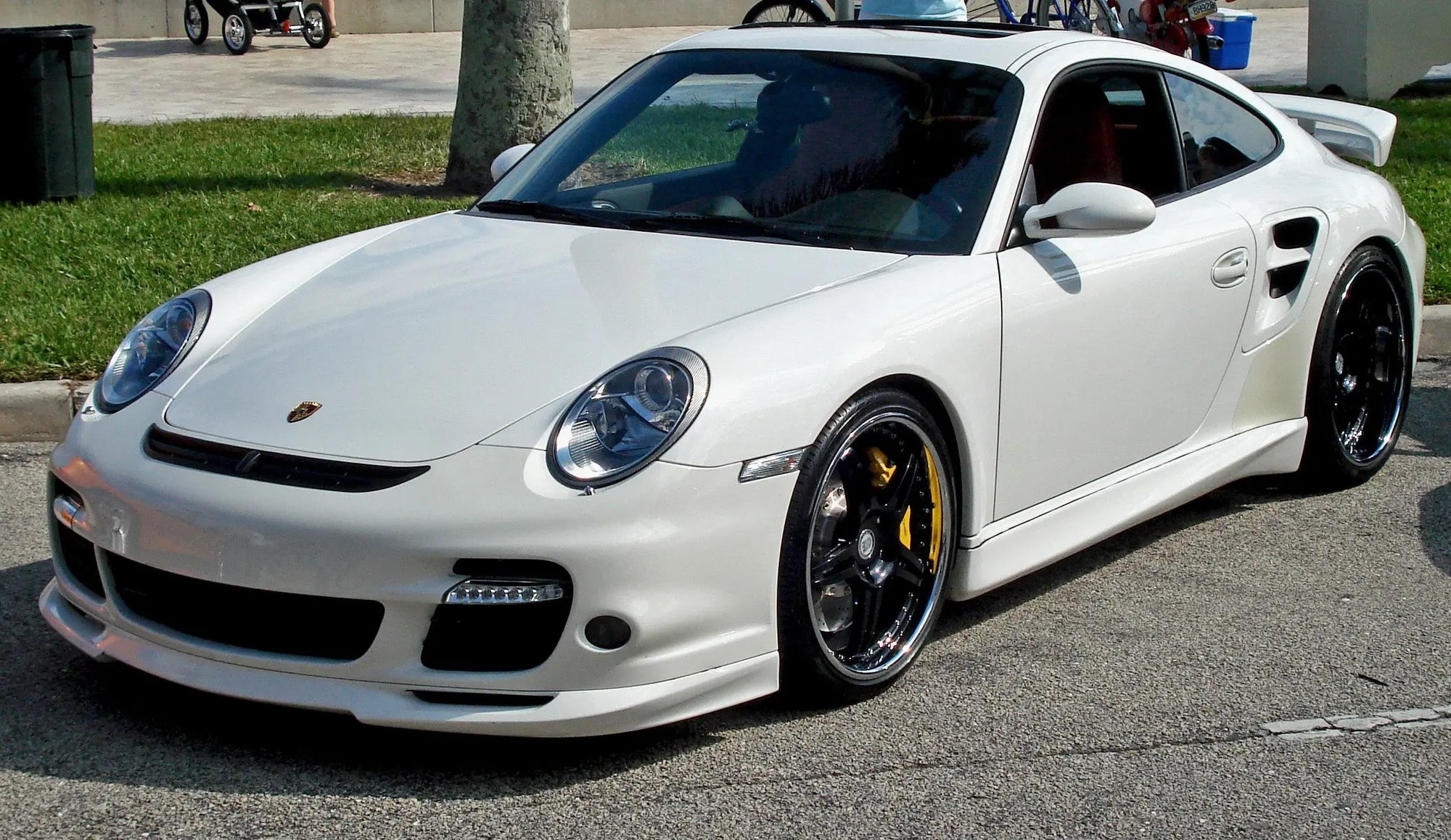 PORSCHE 997 TURBO 2007–2009 POLYURETHANE FRONT BUMPER WITH TEKART LOOK FOR PORSCHE 997 AERO UPGRADE RACING STYLE FRONT END CONVERSION VOSSTEK